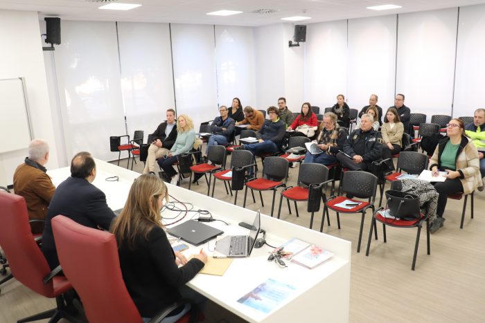 La EGM Juan Carlos I celebra una reunión de la Comisión de PRL para evaluar el resultado del simulacro global